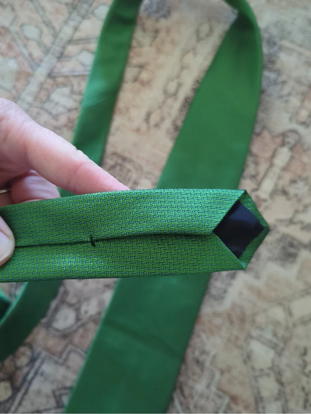 Brooks Brothers Green Patterned Tie 100% Silk Men's Necktie 57.5
